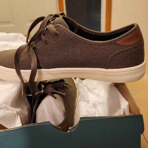 TOMS  Carlo Canvas sneaker  Mens size 8